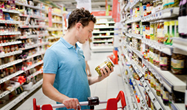 Consumidores buscam produtos de marca limpa