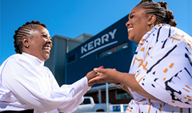 Kerry inaugura fábrica no continente africano
